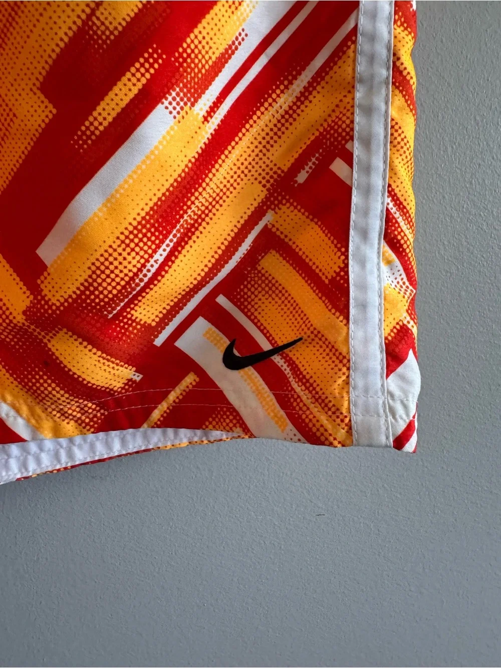 Nike Swim Trunks XL Red Orange Geometric Print‎ 9” Inseam Shorts
